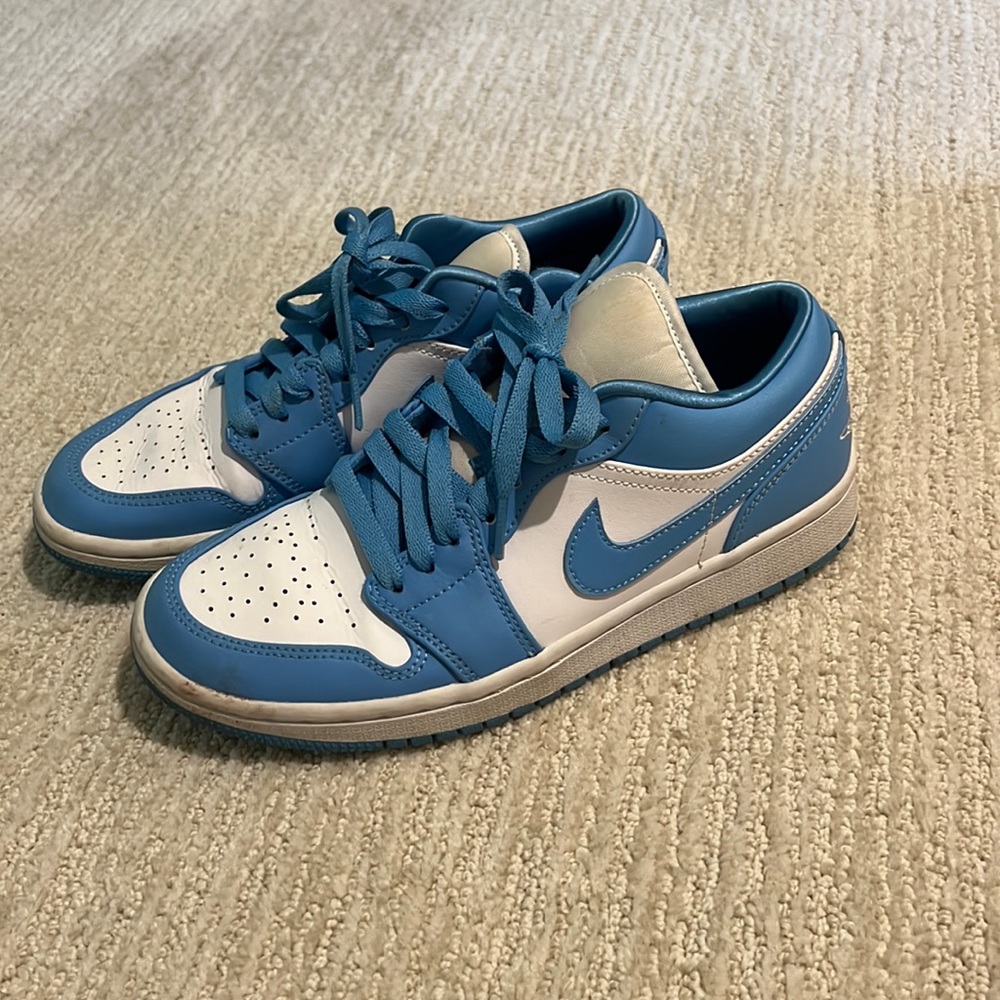 blue and white air jordan’s
